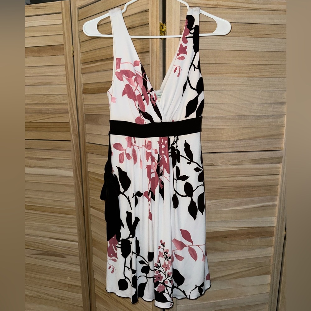 Sleeveless dress